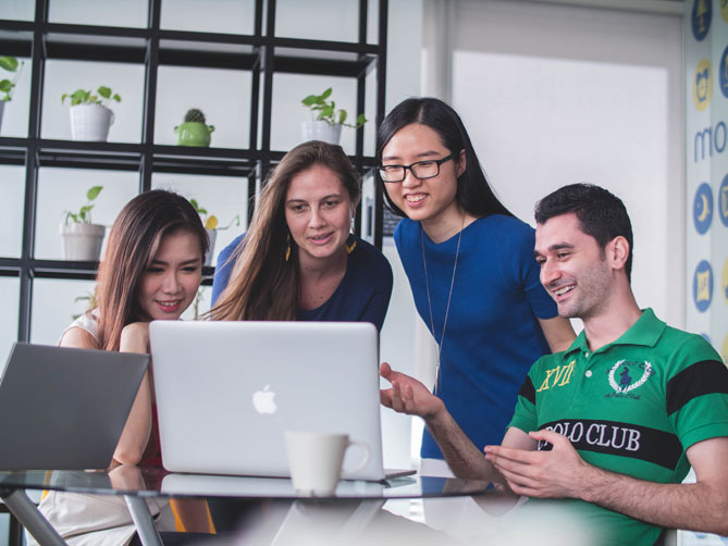 How to Attract the Right Candidates How to Attract the Right Candidates